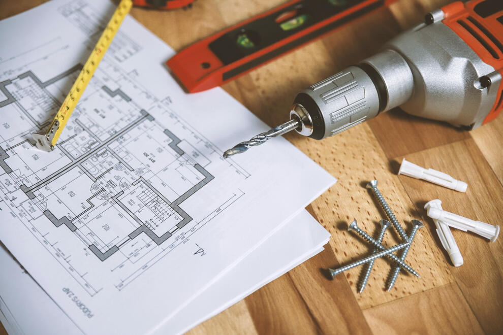 Post-contract and IT maintenance services